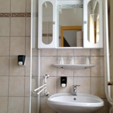 Bed & Breakfast Panoráma Panzió Tatabánya